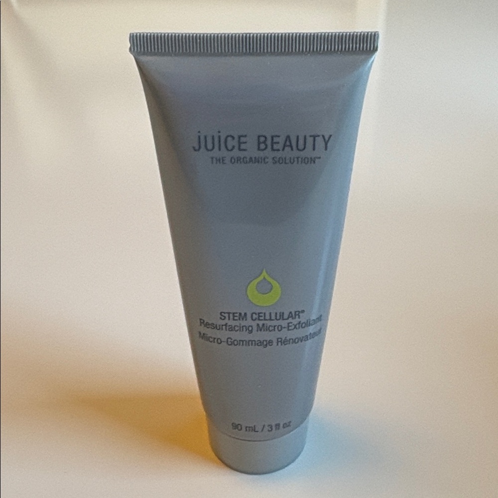 Juice Beauty Stem Cellular Exfoliant in Gray Tube